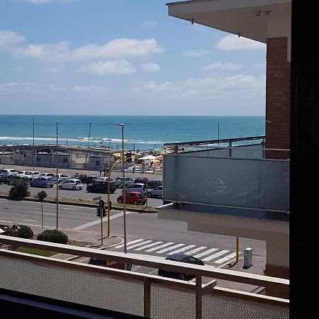 Sea View Lägenhet Lido di Ostia Exteriör bild