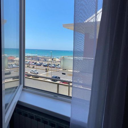 Sea View Lägenhet Lido di Ostia Exteriör bild