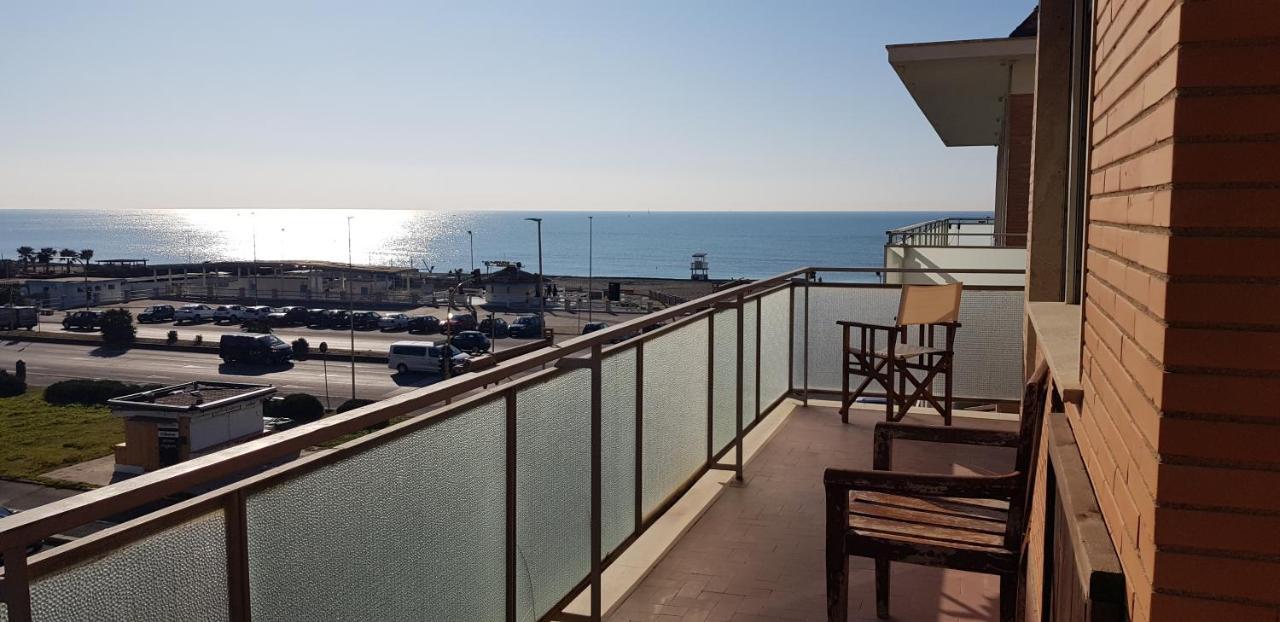 Sea View Lägenhet Lido di Ostia Exteriör bild